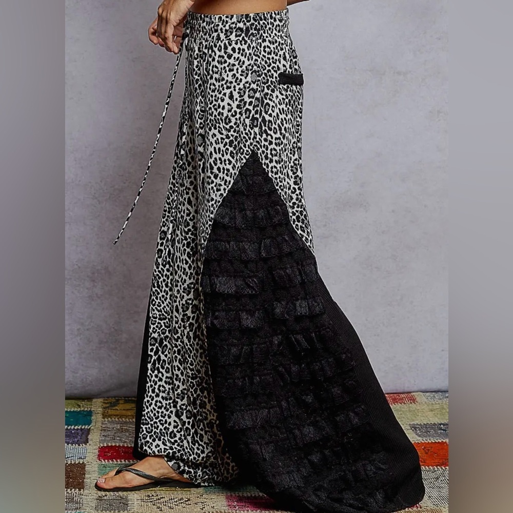 Leopard Print Lace Women's Pants - Picture 4 of 4